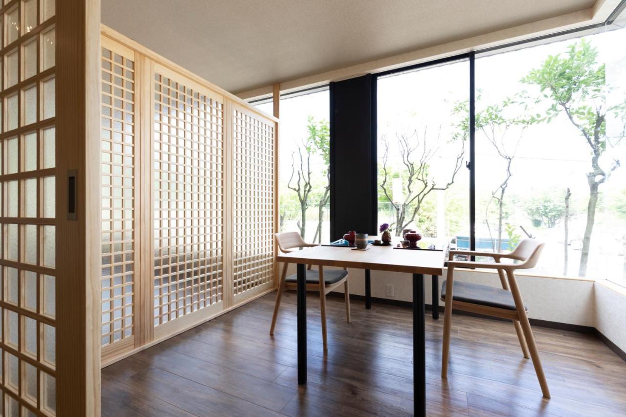 宮島離れの宿 Ibuku 別邸 -Miyajima Hanarenoyado Ibuku Bettei- Hatsukaichi Exteriör bild